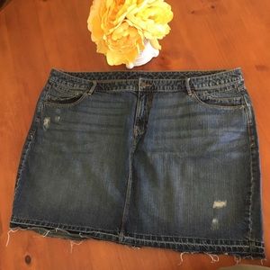Old Navy Low Rise Waist Jean Skirt, Size 22